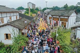 库兹马谈三分出手队史新高：对手等我突破 而我对自己投篮有信心